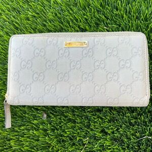 GG Signature Leather Continental Wallet